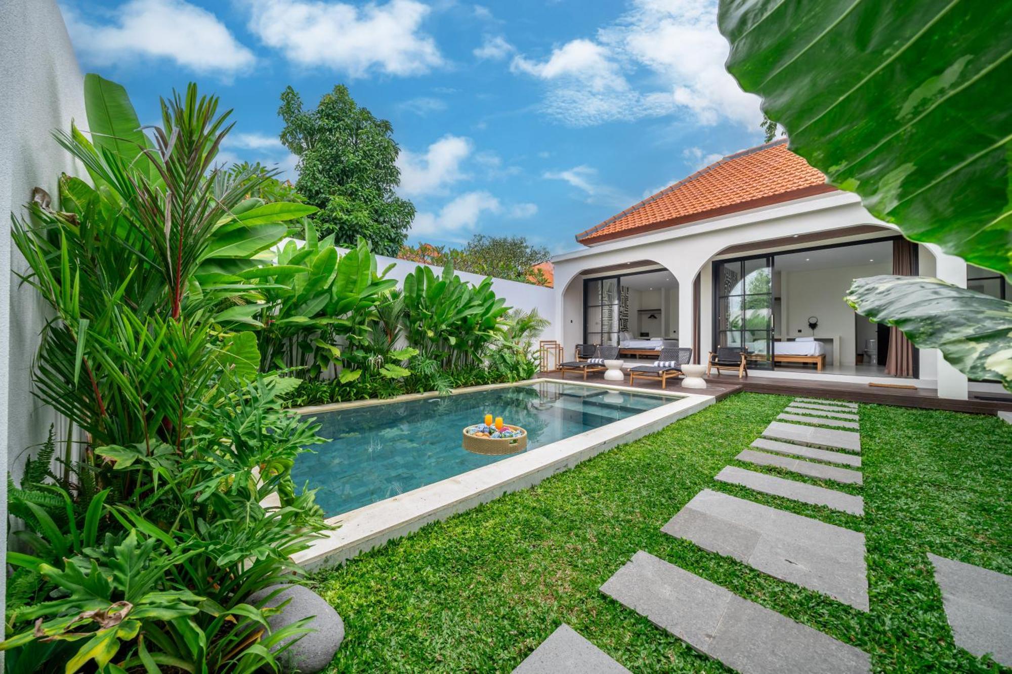 Alisa 4 - Brand New With Breathtaking Garden Views - Expansive Pool - 4 Luxury Bedrooms *